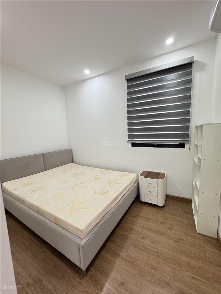Cho thuê 2 phòng ngủ  full nội thất đẹp, ảnh thật  view hồ, pháo hoa. thông tin đúng