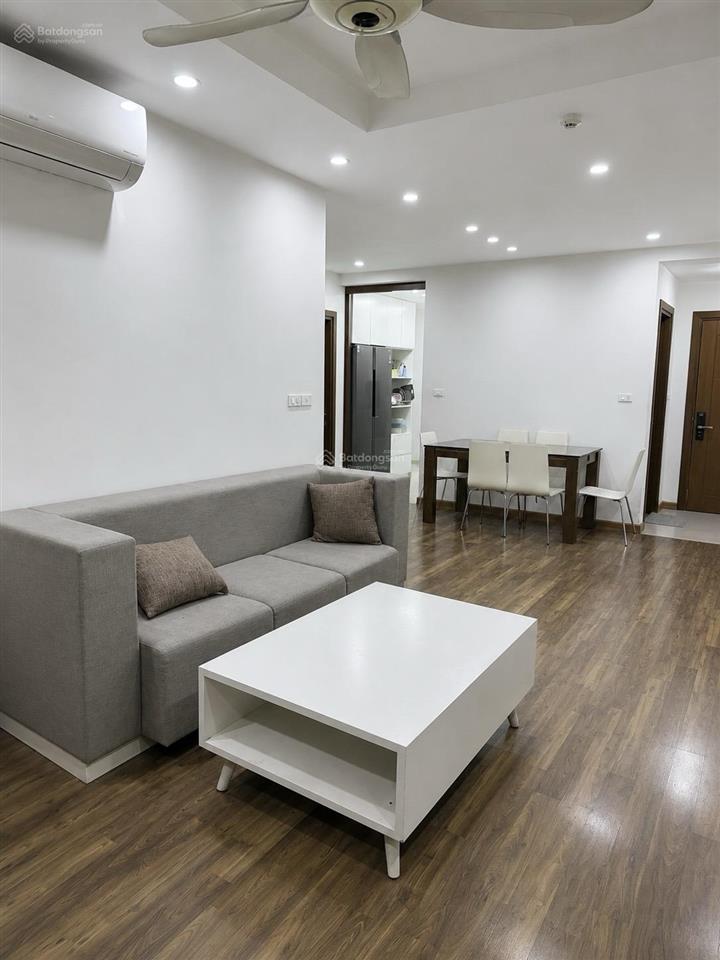 3pn goldmark city  full nội thất đúng như ảnh. có slot oto