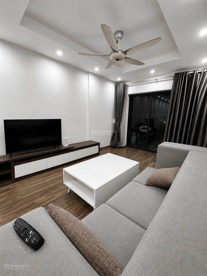 3pn goldmark city  full nội thất đúng như ảnh. có slot oto