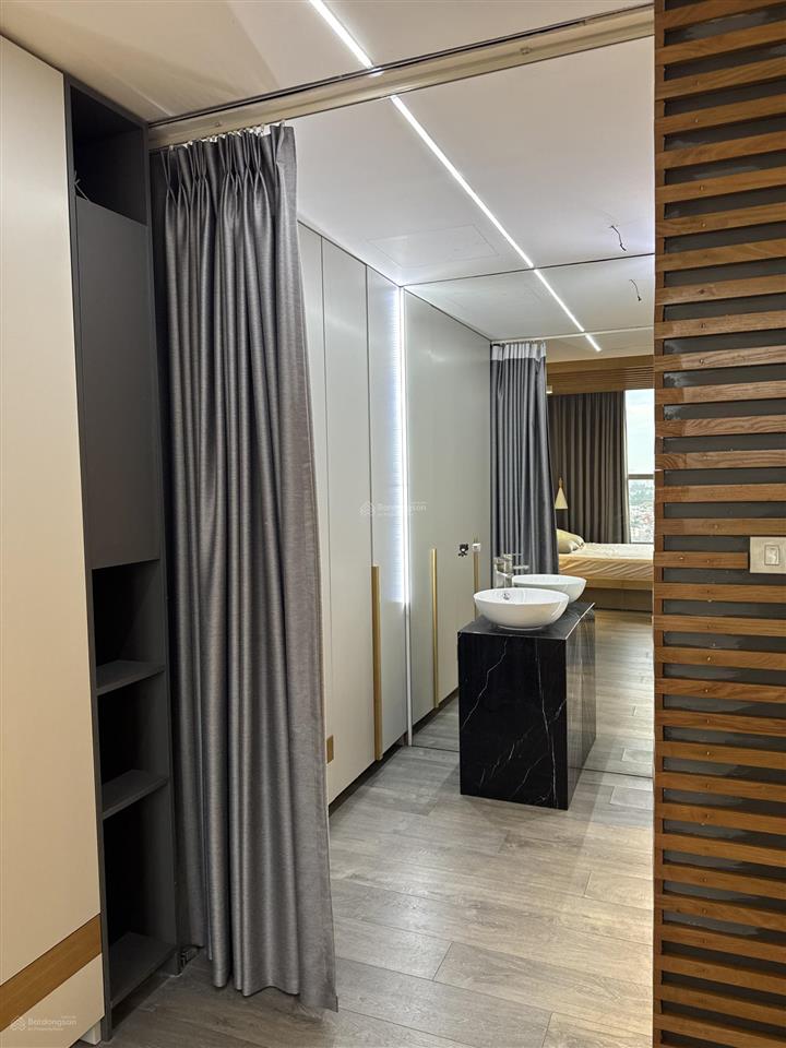 Căn hộ 2 ngủ  nội thất cơ bản & full đẹp. giá 15 triệu/tháng đa dạng lựa chọn. e tuấn