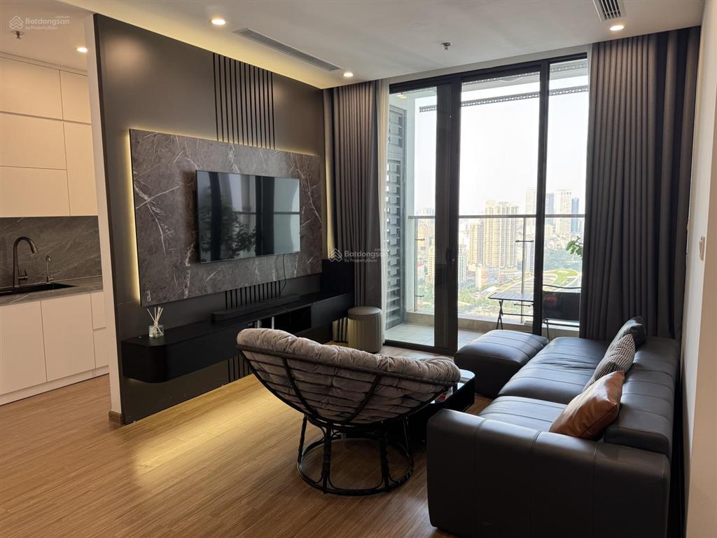 Cho thuê 2 ngủ, 2 vệ sinh  full nội thất đẹp. đa dạng lựa chọn tại vinhomes skylake