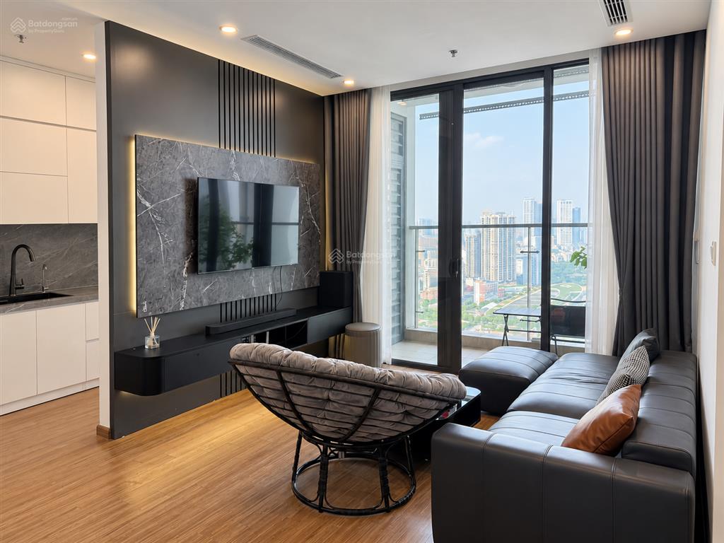 Cho thuê 2 ngủ, 2 vệ sinh  full nội thất đẹp. đa dạng lựa chọn tại vinhomes skylake