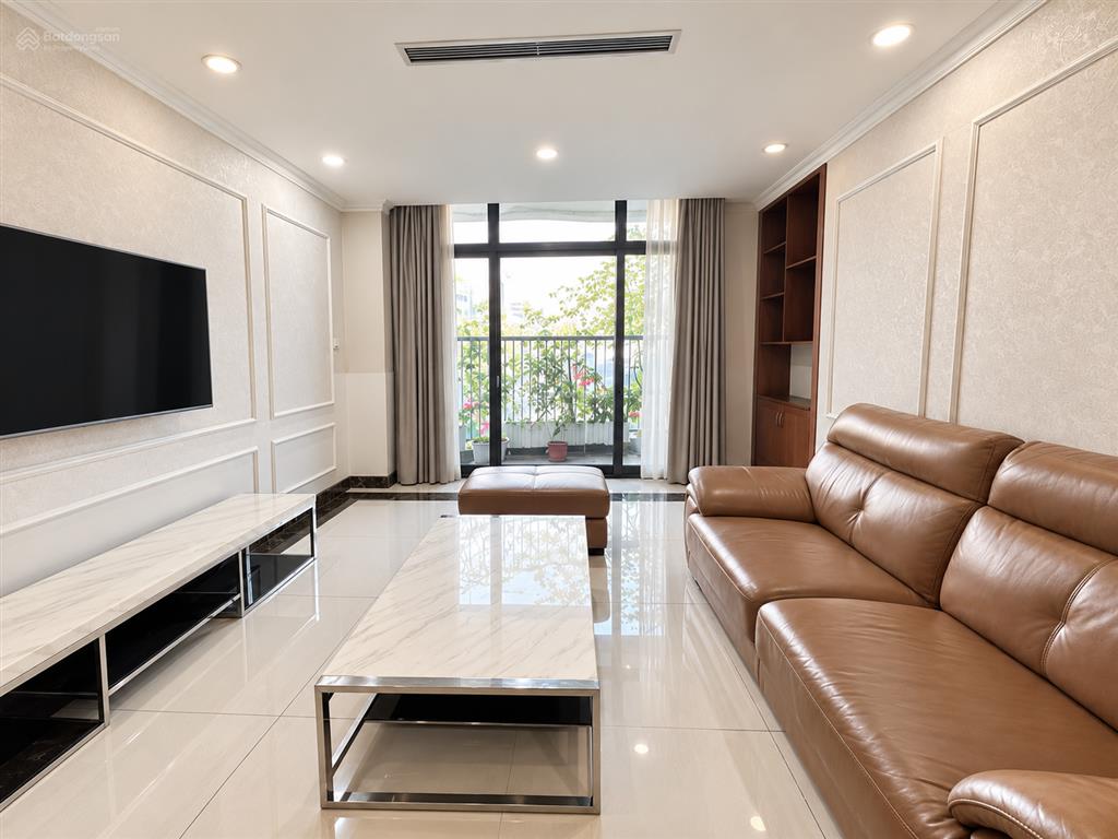 Căn 3pn, 2vs rộng 148m2  nhà full đẹp, như ảnh đăng. em tuấn chuyên discovery