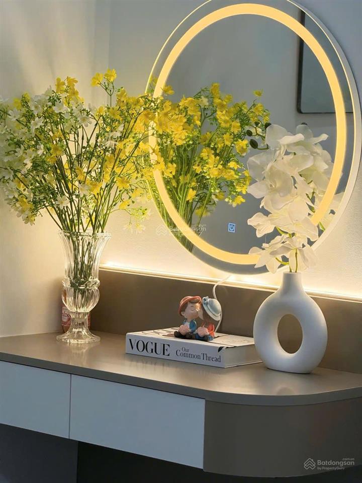 Cực hiếm căn bán. gia đình có việc cần bán gấp căn hộ 2pn/2wc68m2, nhà đẹp, tầng đẹp bắc hà lucky