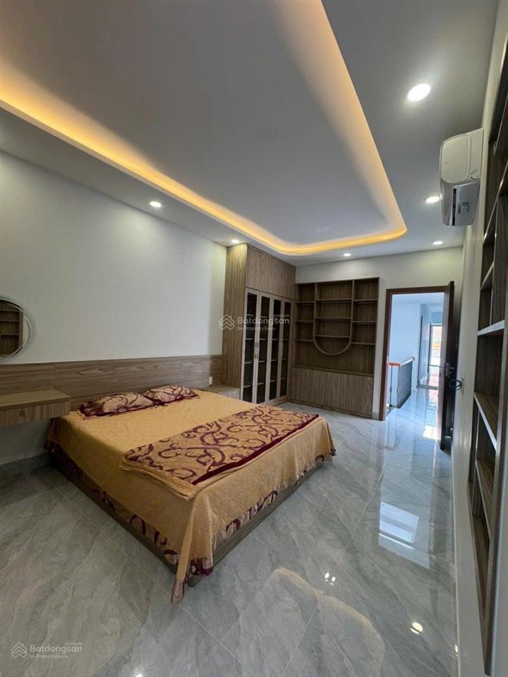 Nhà đẹp gần biển nội thất mới đẹp có garage ô tô giá tốt chỉ 7,8 tỷ