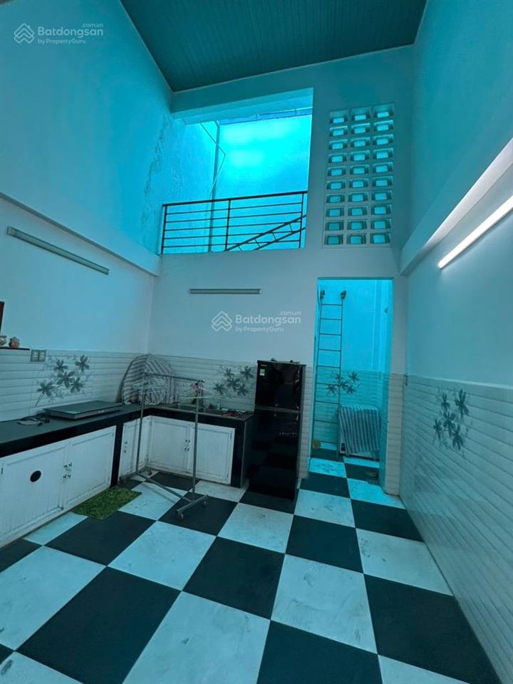 Mặt tiền kinh doanh  gần chợ tân hương  quận tân phú  112.5m2 (4.1x27.5m), giá 9,7 tỷ