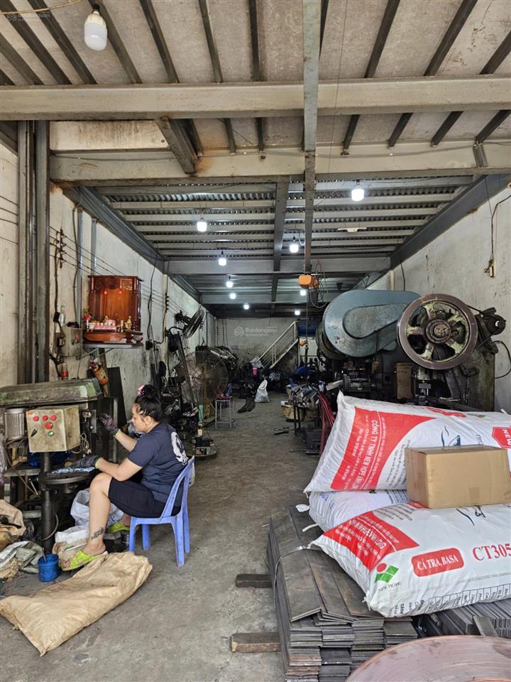 Nhà mt đường số 13 ngang 5m sát aeon tân phú