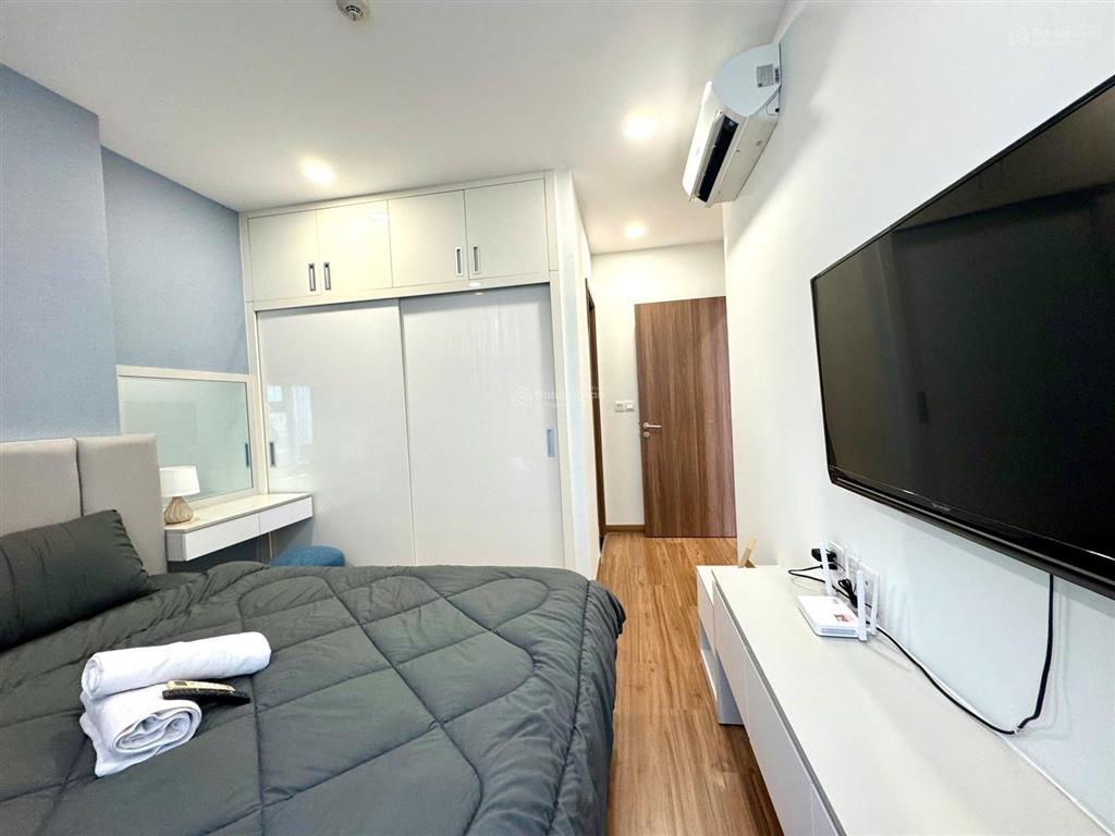 Chỉ 5.8 tỷ, sở hữu ngay căn 2pn 2wc tầng cao full nội thất tại eco green.  0902 393 ***