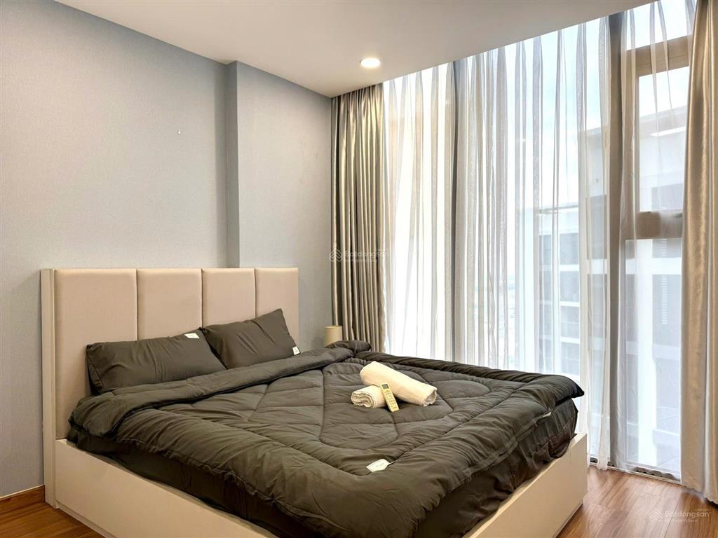 Chỉ 5.8 tỷ, sở hữu ngay căn 2pn 2wc tầng cao full nội thất tại eco green.  0902 393 ***