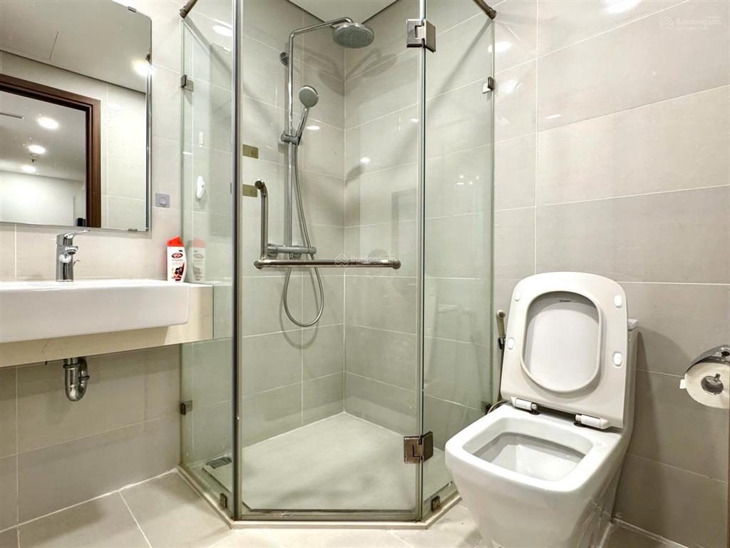 Chỉ 5.8 tỷ, sở hữu ngay căn 2pn 2wc tầng cao full nội thất tại eco green.  0902 393 ***