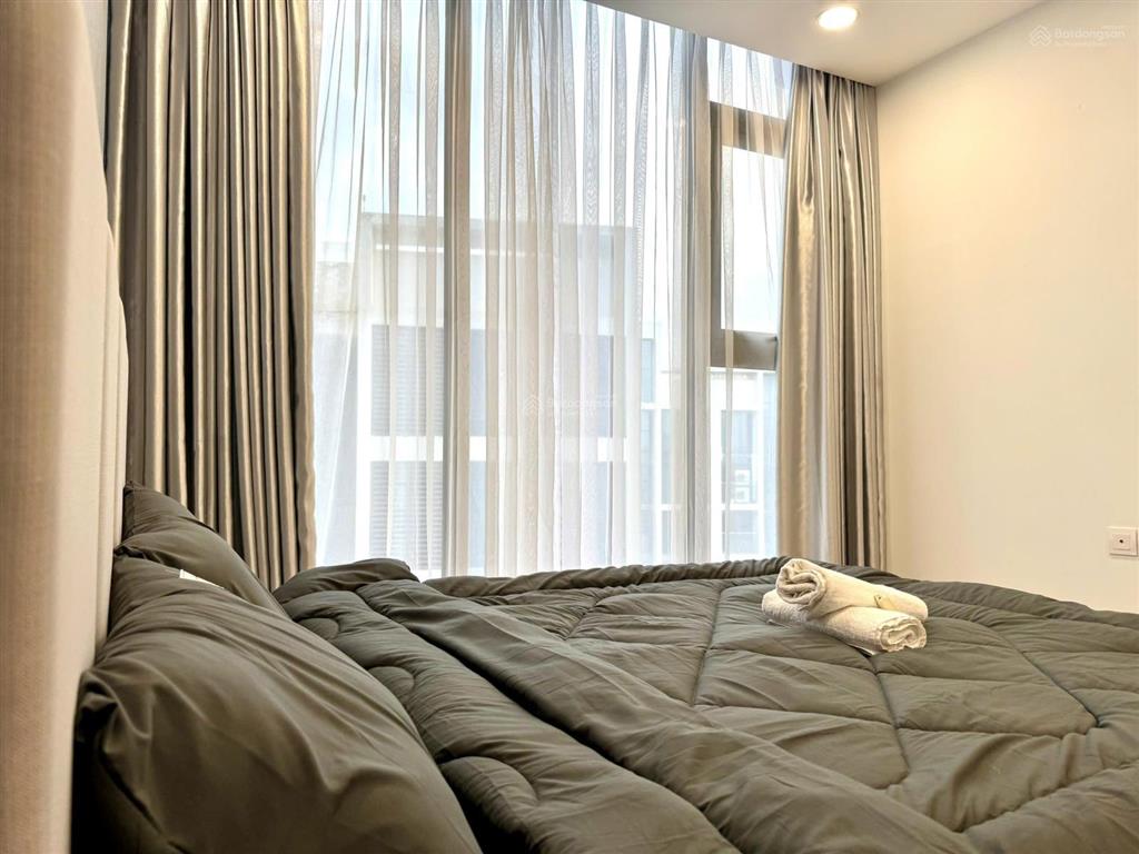 Chỉ 5.8 tỷ, sở hữu ngay căn 2pn 2wc tầng cao full nội thất tại eco green.  0902 393 ***