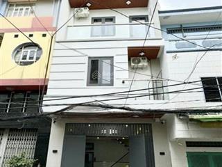 Hẻm ôtô 6m lạc long quân q11 thông thoáng sạch sẽ , chdv nội thất mới .