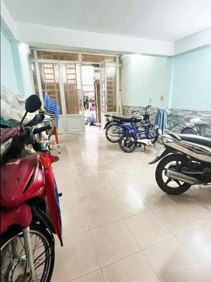 Nhà gần mặt tiền thái phiên sát ba tháng hai, tiện ích bao quanh, di chuyển thuận tiện