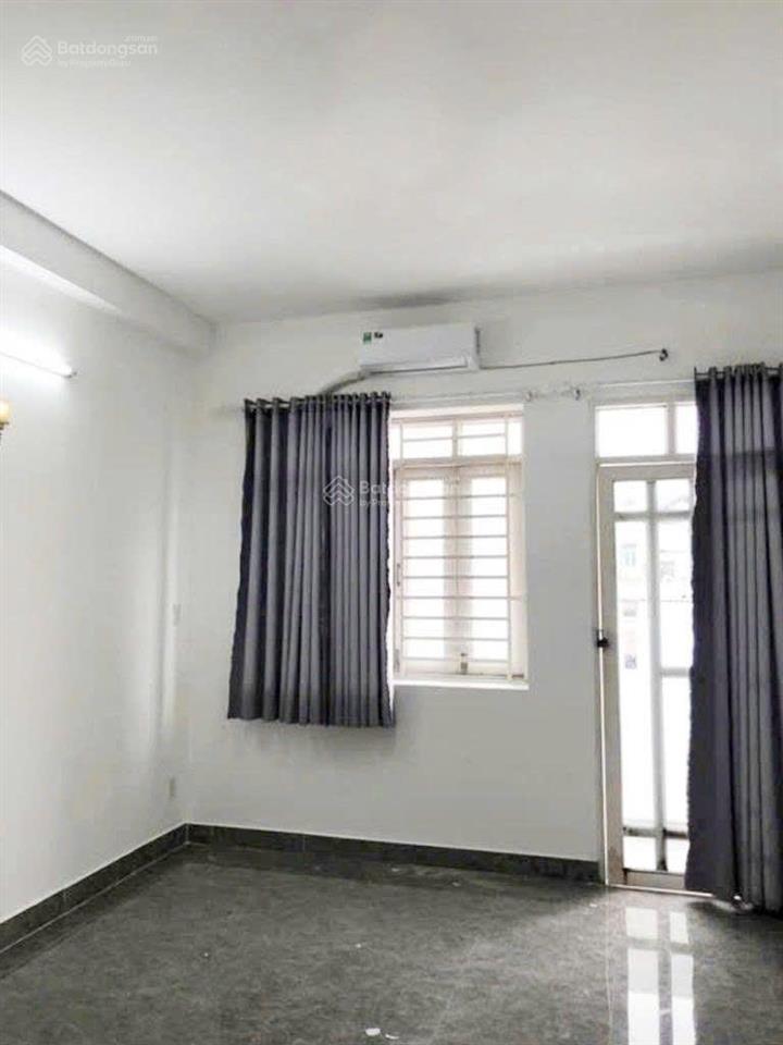 Nhà gần mặt tiền thái phiên sát ba tháng hai, tiện ích bao quanh, di chuyển thuận tiện