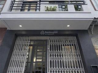 Nhà mặt tiền thái phiên sát ba tháng hai, tiện ích bao quanh, di chuyển thuận tiện