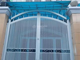 Nhà đường lạc long quân q11 sổ vuông a4 , hẻm 3m gần công viên đầm sen , tiện ích bao quanh .