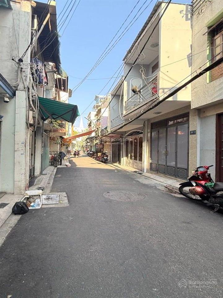 Nhà sát đường lý thường kiệt hẻm xe hơi , gần chợ tân bình, khu dân trí, tiện ích bao quanh.