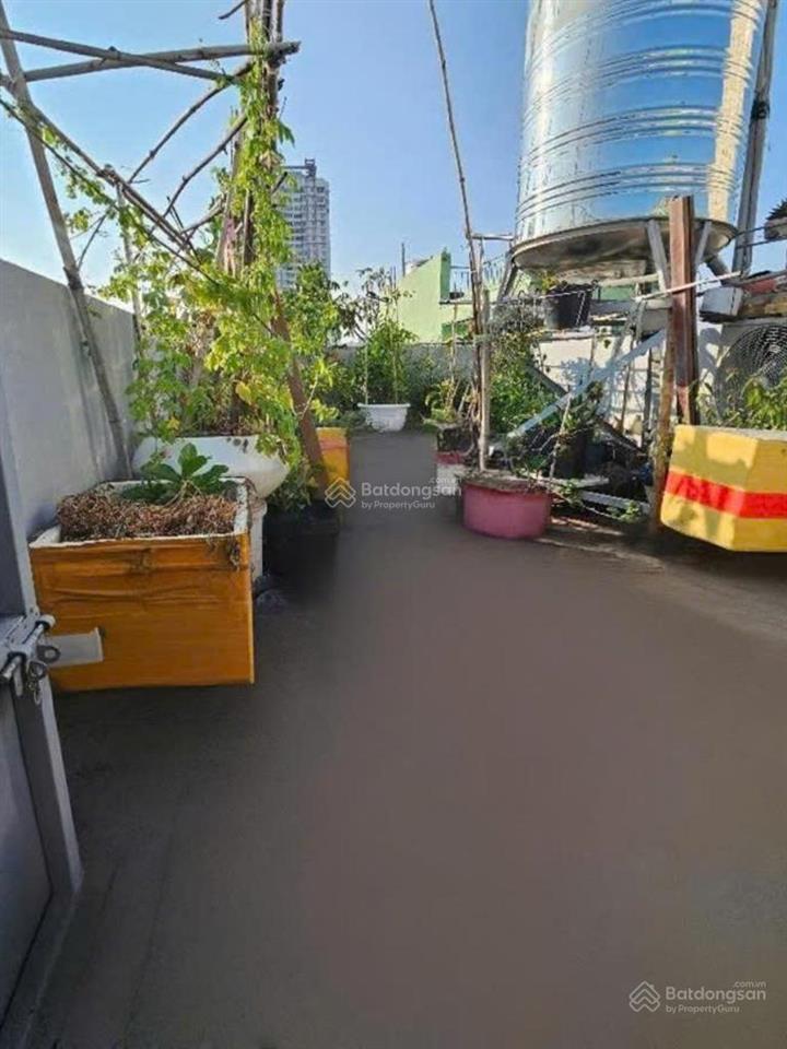 Nhà đường lê đại hành, hẻm ba gác, khu an ninh dân trí cao, di chuyển thuận tiện tất cả các quận .