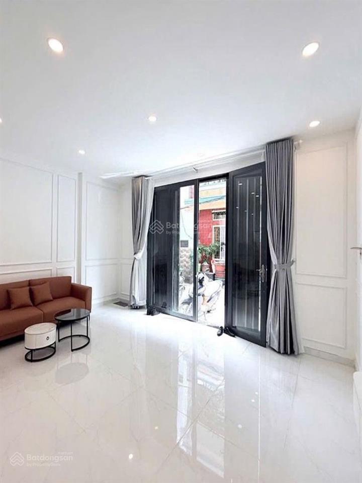 Nhà đường lạc long quân ngay chợ tân bình, hẻm ôtô thông. nhà mới đẹp vào ở ngay, pháp lý rõ ràng.