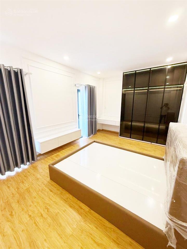 Nhà đường lạc long quân ngay chợ tân bình, hẻm ôtô thông. nhà mới đẹp vào ở ngay, pháp lý rõ ràng.