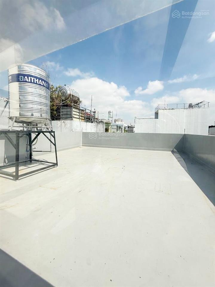 Nhà đường lạc long quân ngay chợ tân bình, hẻm ôtô thông. nhà mới đẹp vào ở ngay, pháp lý rõ ràng.