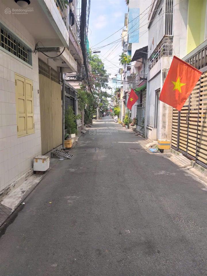 Nhà đường lạc long quân ngay chợ tân bình, hẻm ôtô thông. nhà mới đẹp vào ở ngay, pháp lý rõ ràng.