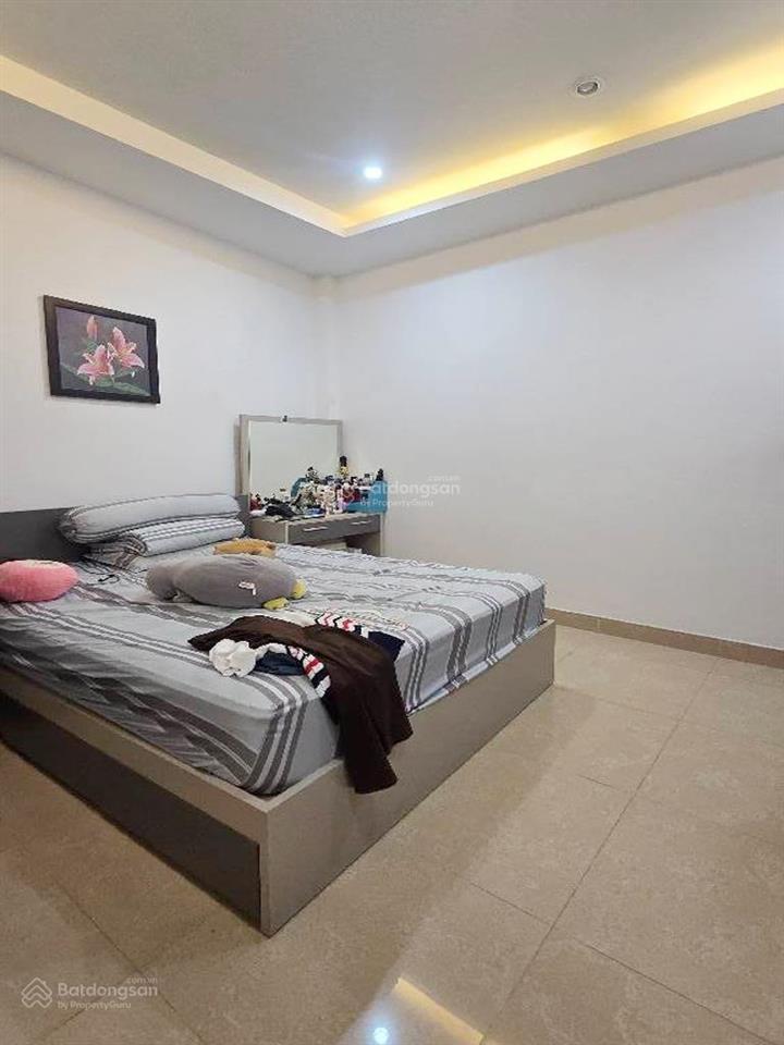 Nhà lạc long quân gần chợ tân bình, hẻm ôtô tránh, tiện ích bao quanh, phù hợp vừa ở kinh doanh.