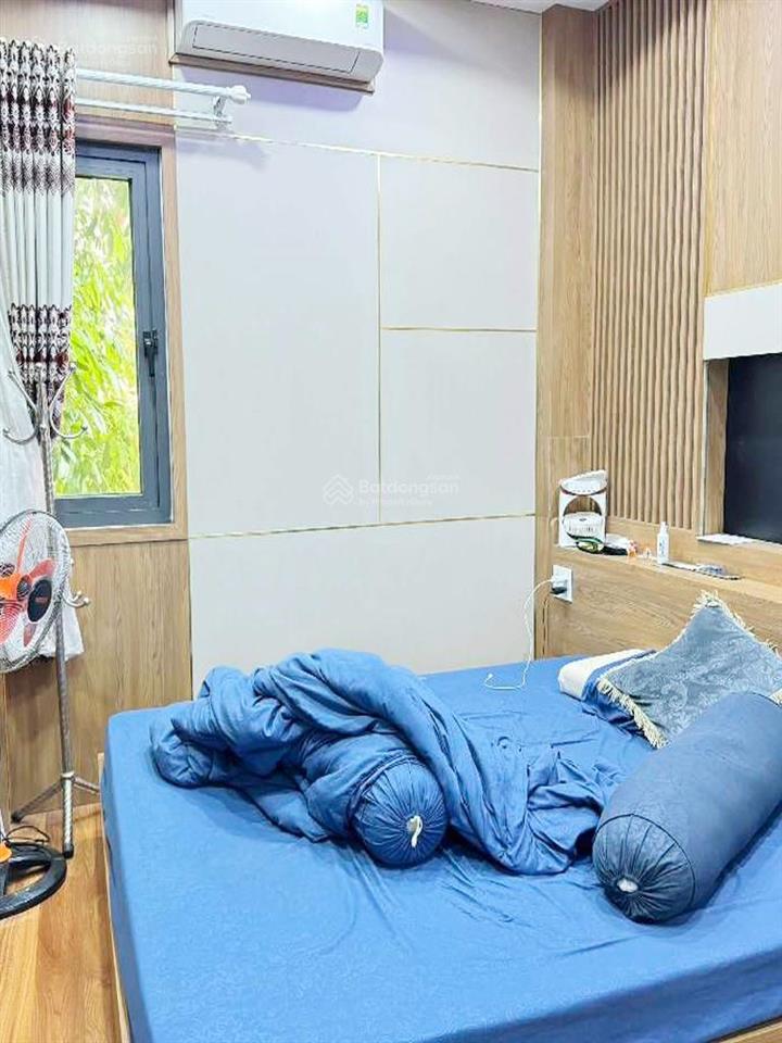 Nhà nguyễn ngọc lộc sát 3 tháng 2 xe hơi ngủ trong nhà, tiện ích bao quanh, thuận tiện kinh doanh.
