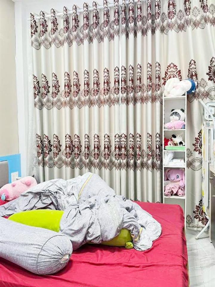 Nhà nguyễn ngọc lộc sát 3 tháng 2 xe hơi ngủ trong nhà, tiện ích bao quanh, thuận tiện kinh doanh.