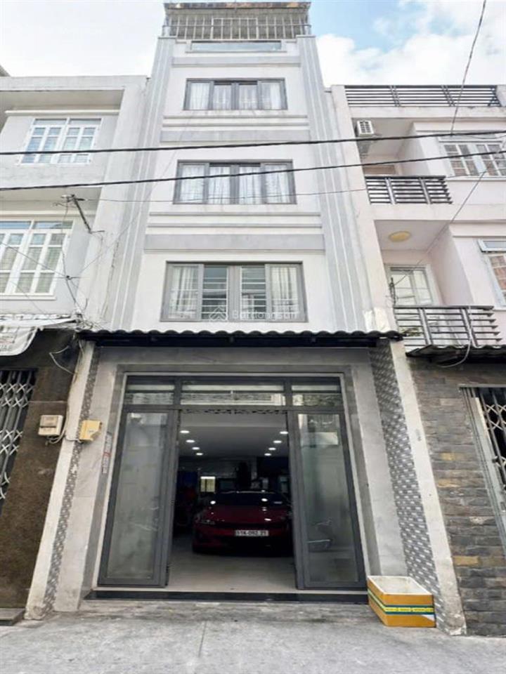 Nhà nguyễn ngọc lộc sát 3 tháng 2 xe hơi ngủ trong nhà, tiện ích bao quanh, thuận tiện kinh doanh.