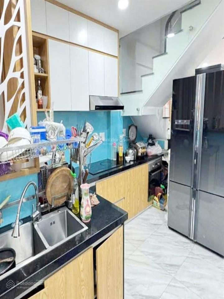 Nhà nguyễn ngọc lộc sát 3 tháng 2 xe hơi ngủ trong nhà, tiện ích bao quanh, thuận tiện kinh doanh.