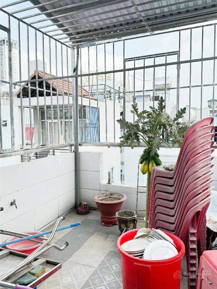 Nhà nguyễn ngọc lộc sát 3 tháng 2 xe hơi ngủ trong nhà, tiện ích bao quanh, thuận tiện kinh doanh.