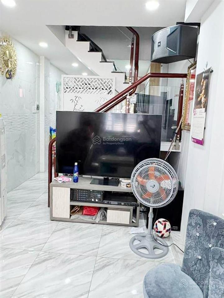 Nhà nguyễn ngọc lộc sát 3 tháng 2 xe hơi ngủ trong nhà, tiện ích bao quanh, thuận tiện kinh doanh.