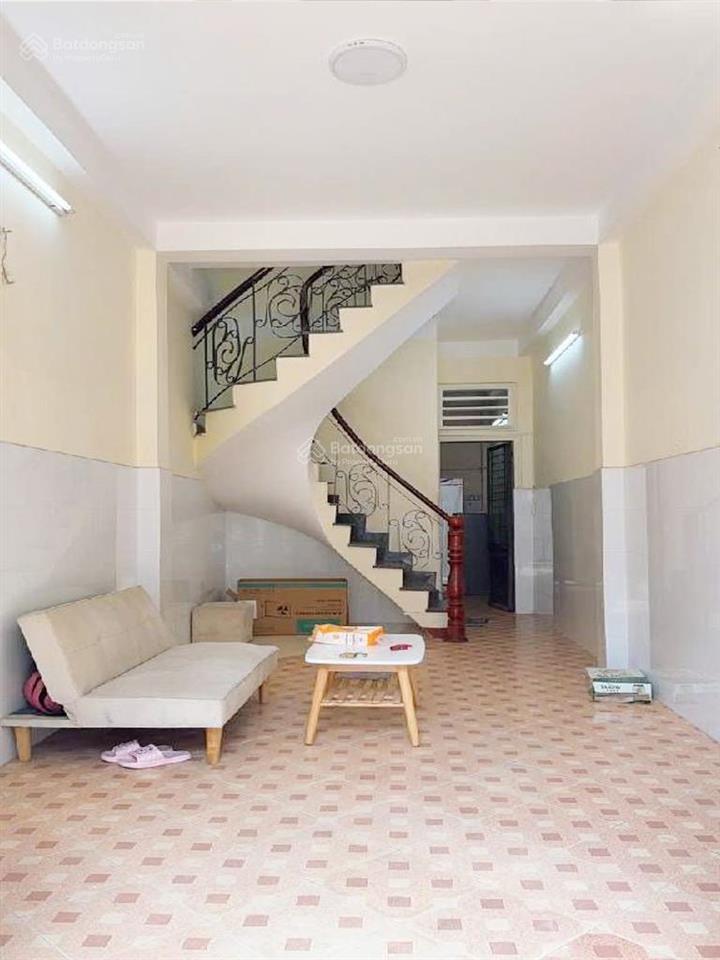Nhà nguyễn đình chiểu ngay chợ bàn cờ, hẻm xe tải tránh thông, thuận tiện kinh doanh buôn bán.