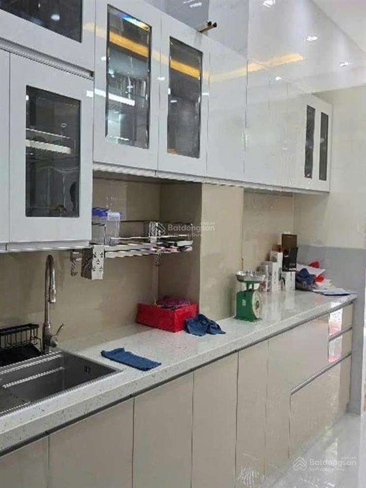 Mặt tiền sát khu bàu cát có lề đường, thuận tiện kinh doanh tất cả các ngành nghề di chuyển dễ dàng