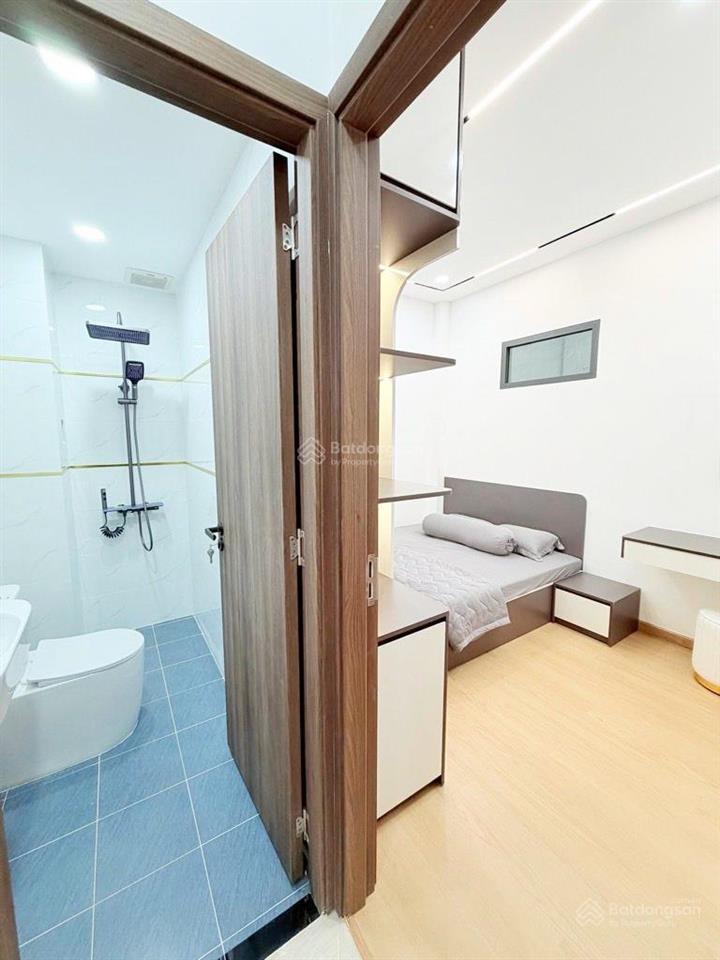 Nhà gần chợ hồng lạc, ngay sát mặt tiền đường, nhà mới xây xong, tặng toàn bộ nội thất.
