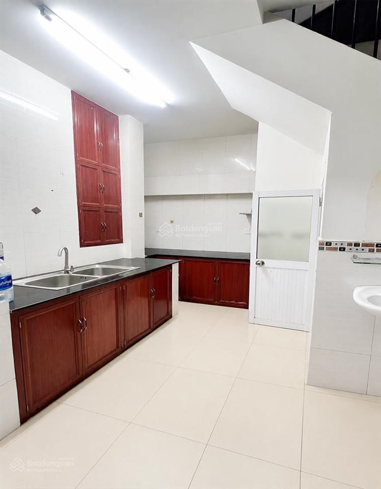 Nhà sát đường lãnh binh thăng, hẻm xe tải khu lô thông, thuận tiện kinh doanh buôn bán và di chuyển