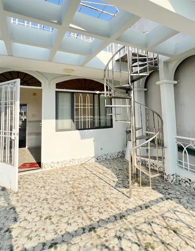 Nhà sát đường lãnh binh thăng, hẻm xe tải khu lô thông, thuận tiện kinh doanh buôn bán và di chuyển
