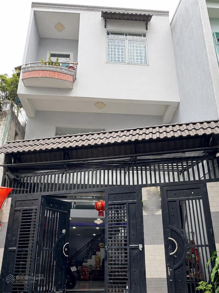 Nhà đường trịnh đình trọng, hẻm 6m ôtô ngủ được trong nhà, khu dân trí cao, thuận tiện di chuyển .