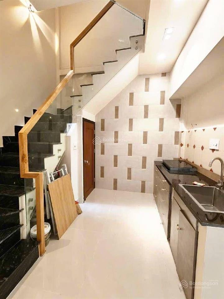 Nhà đường nguyễn đình chiểu gần chợ vườn chuối, hẻm trước nhà 5m, thuận tiện kinh doanh buôn bán.