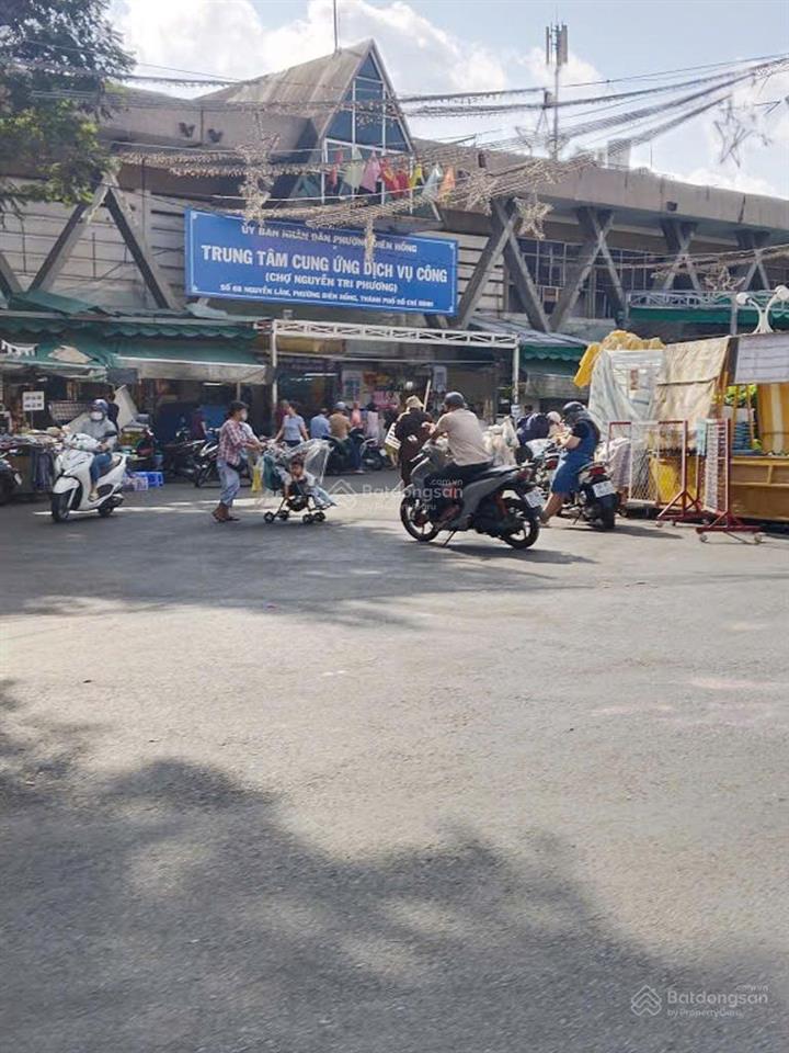 Nhà mặt tiền đường gần chợ nguyễn tri phương, thuận tiện kinh doanh buôn bán, trung tâm q10.