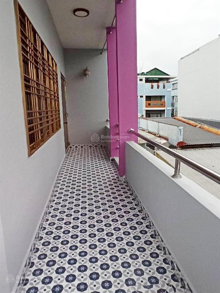 Nhà mặt tiền đường gần chợ nguyễn tri phương, thuận tiện kinh doanh buôn bán, trung tâm q10.
