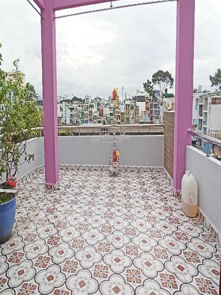 Nhà mặt tiền đường gần chợ nguyễn tri phương, thuận tiện kinh doanh buôn bán, trung tâm q10.