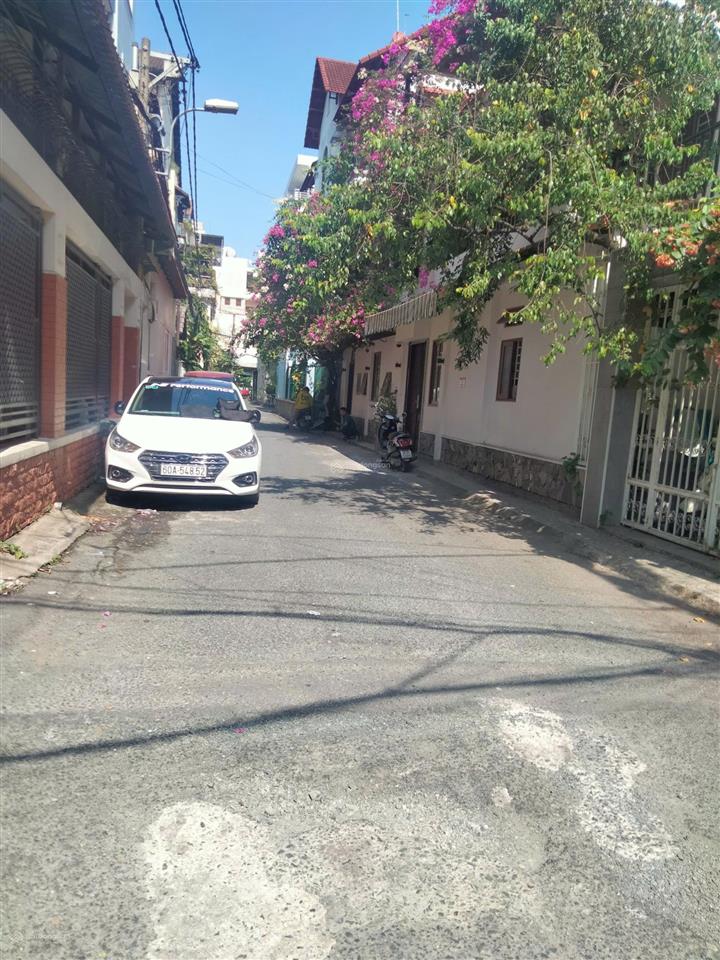 Hẻm xe tải đường hàn hải nguyên nhà 2 mặt hẻm khu dân trí, thuận tiện kinh doanh và di chuyển .