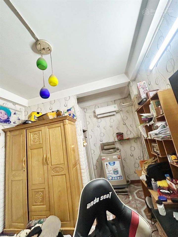 Hẻm xe tải đường hàn hải nguyên nhà 2 mặt hẻm khu dân trí, thuận tiện kinh doanh và di chuyển .