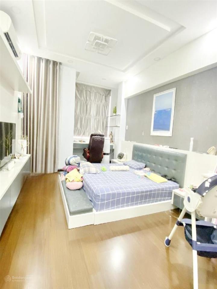 Nhà cmt8 gần phạm văn hai, hẻm xe tải 8m thông thoáng, di chuyển thuận tiện, dễ dàng kinh doanh.