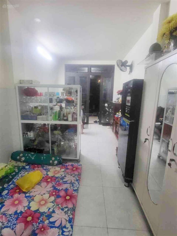 Nhà đường cmt 8 hẻm nhựa 6m, khu dân trí cao, q10 giáp q3, tiện ích bao quanh, thuận tiện di chuyển