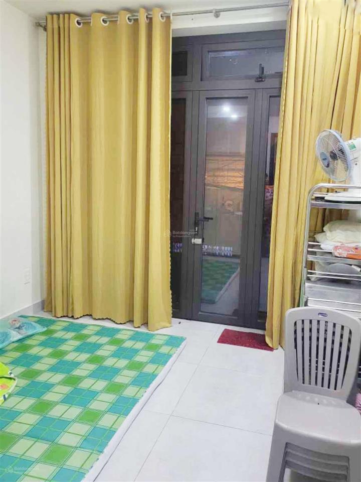 Nhà đường cmt 8 hẻm nhựa 6m, khu dân trí cao, q10 giáp q3, tiện ích bao quanh, thuận tiện di chuyển
