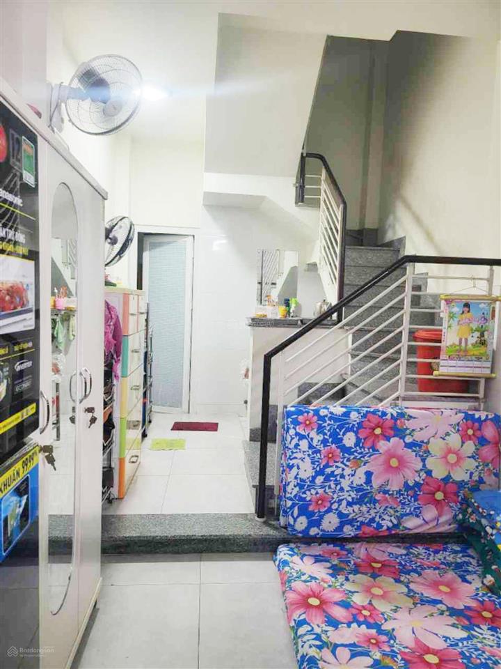 Nhà đường cmt 8 hẻm nhựa 6m, khu dân trí cao, q10 giáp q3, tiện ích bao quanh, thuận tiện di chuyển