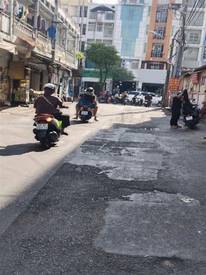 Nhà ngay bàu cát, hẻm ô tô, sát mặt tiền, tiện ích bao quanh, thuận tiện kinh doanh đa ngành nghề.